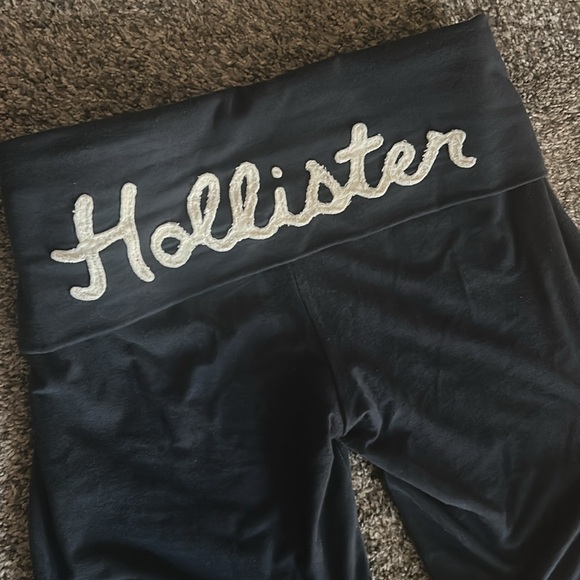 Rare Hollister Y2K fold over yoga pants / flare leggings - Picture 3 of 9